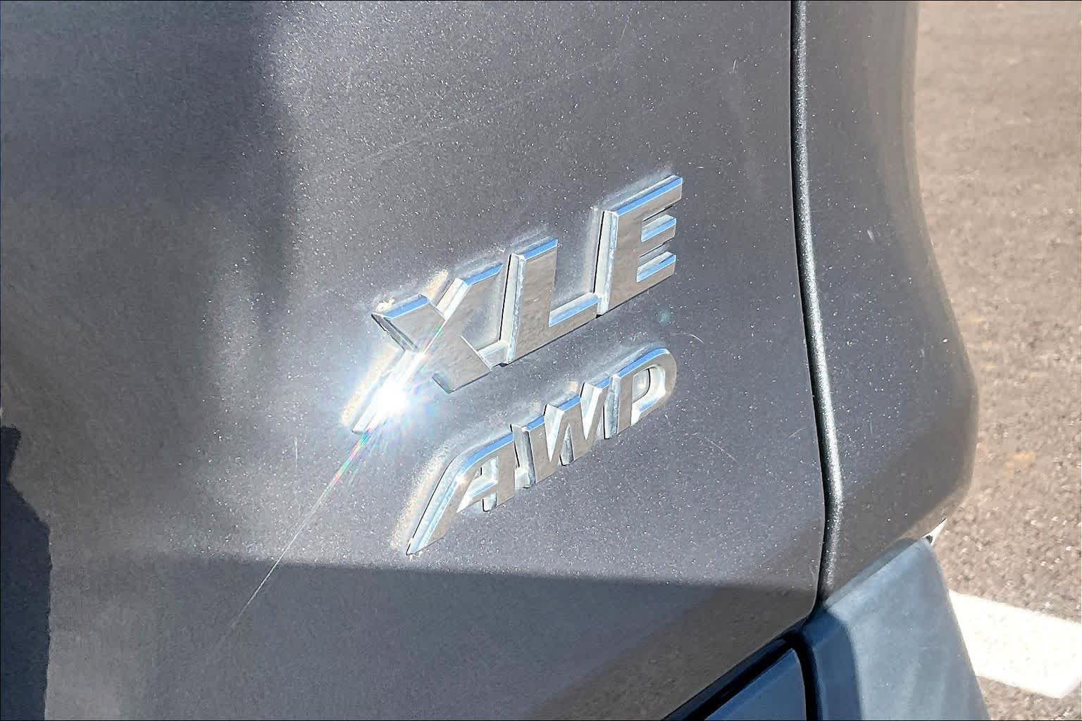 Used 2021 Magnetic Gray Metallic Toyota XLE image 10