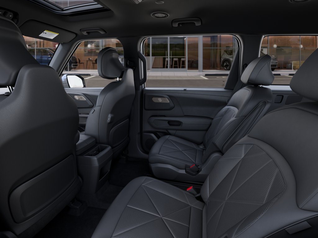 New 2027 Glacial White Pearl Kia EX image 18