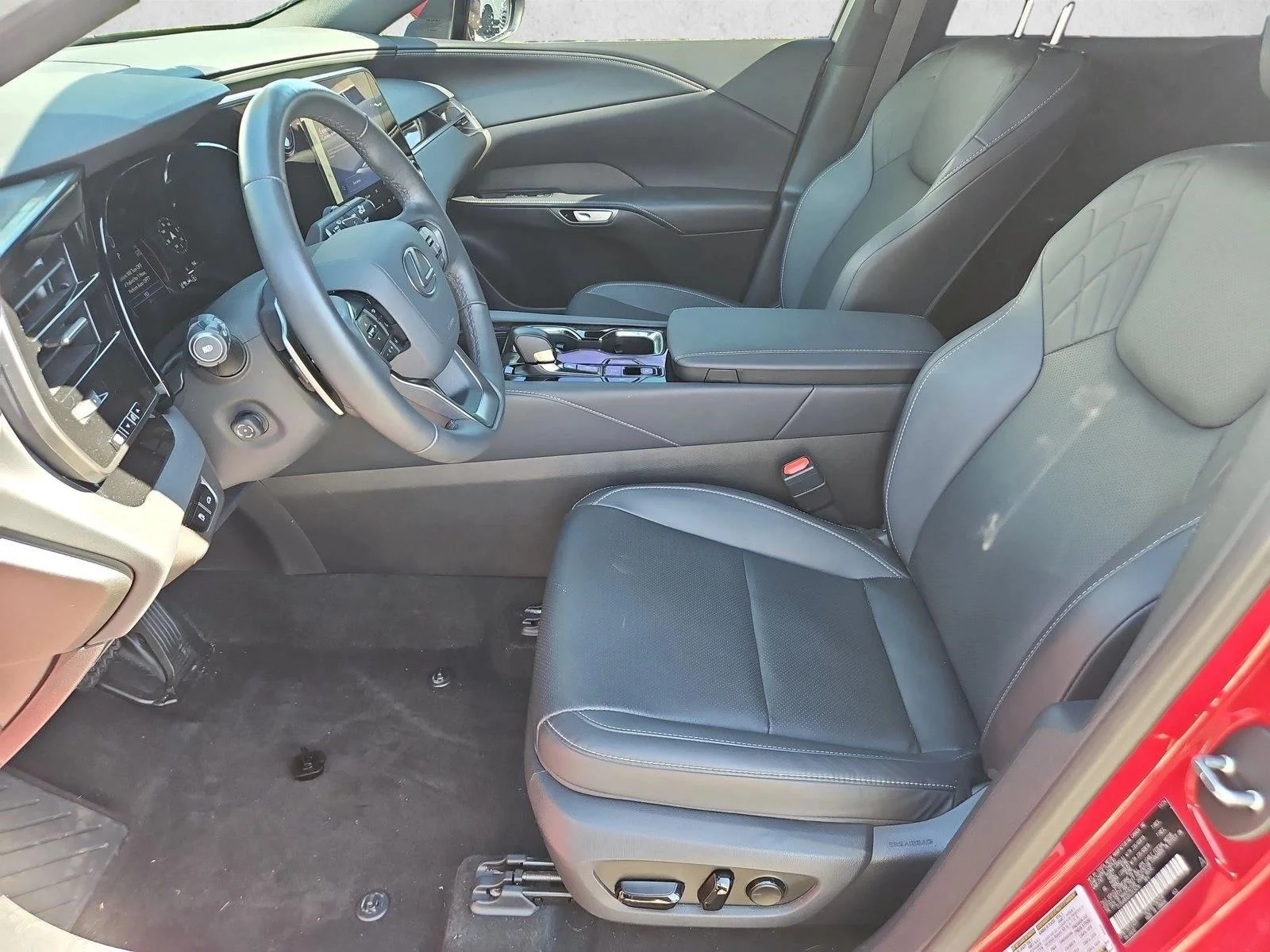 Used 2025 Matador Red Mica Lexus RX 350 image 13