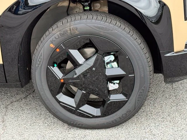 New 2027 Brown Kia X-Line S image 10