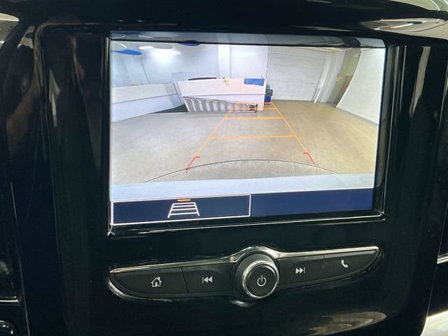 Used 2023 SUMMIT WHITE Chevrolet LT Cloth image 34
