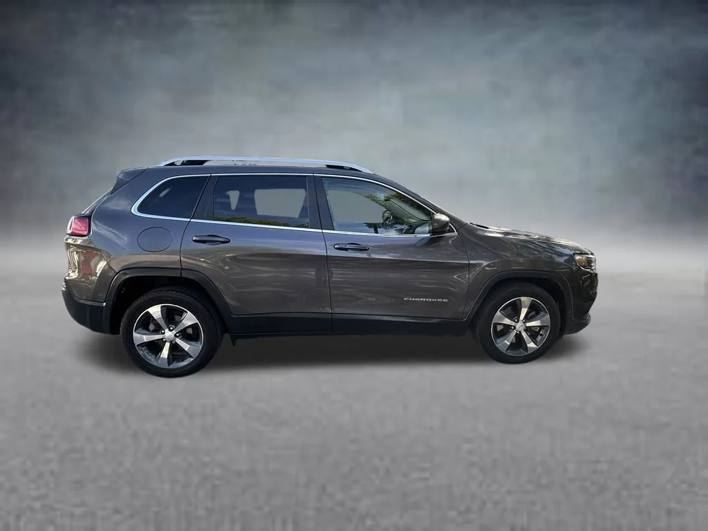 Used 2019 Gray Jeep Limited image 8