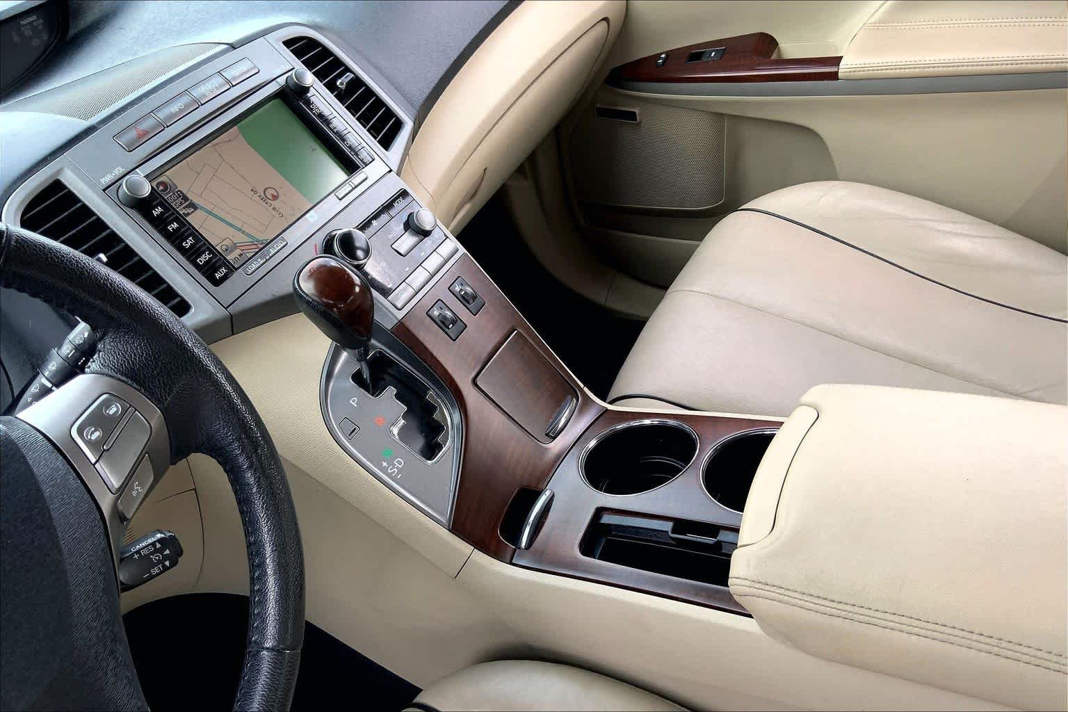 Used 2010 Blizzard Pearl Toyota  image 14