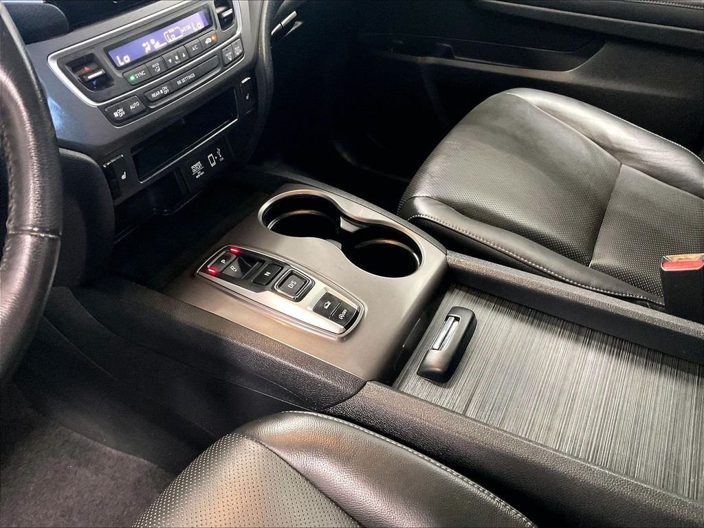 Used 2020 Brown Honda RTL image 20