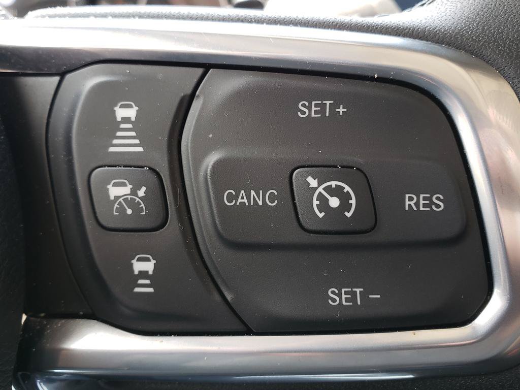 Used 2026 41 Jeep Sahara image 22
