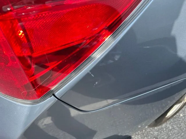 Used 2013 Silver Subaru 2.0i image 9
