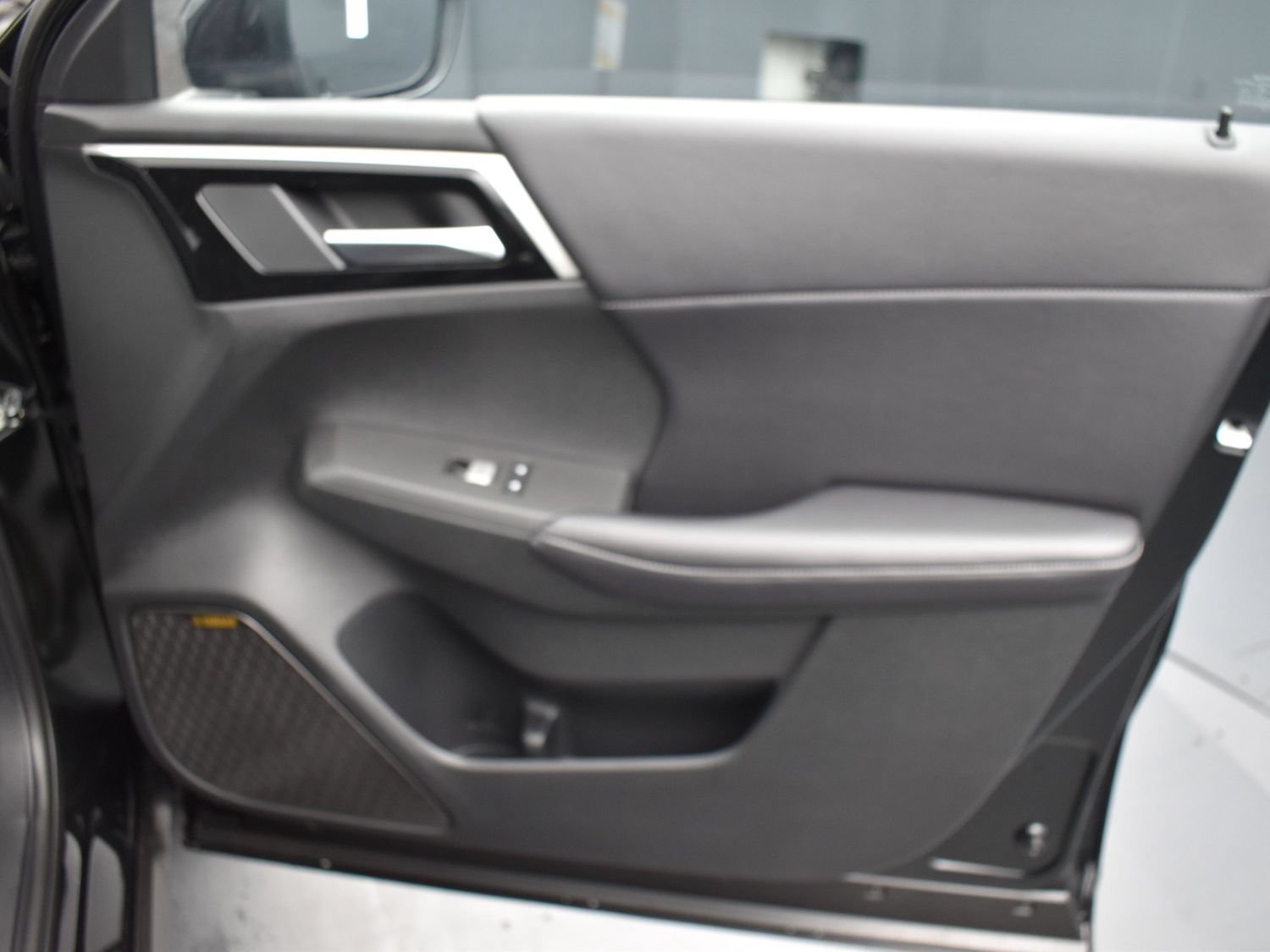 New 2026 Black Diamond Mitsubishi SE 1.5T S-AWC image 6
