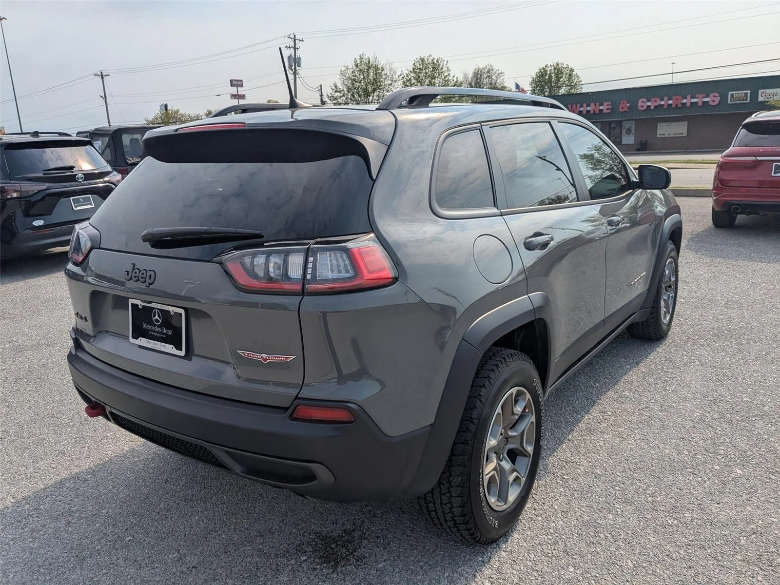 Used 2022 GRAY Jeep Trailhawk image 5