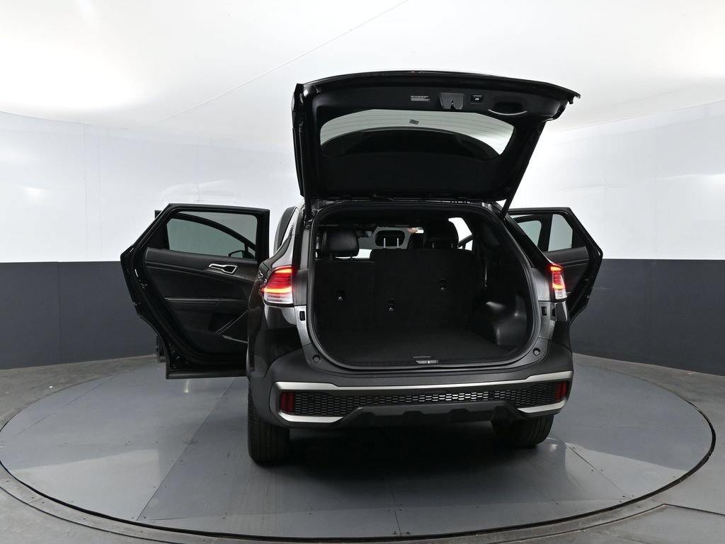 Used 2024 Ebony Black Kia X-Line image 29