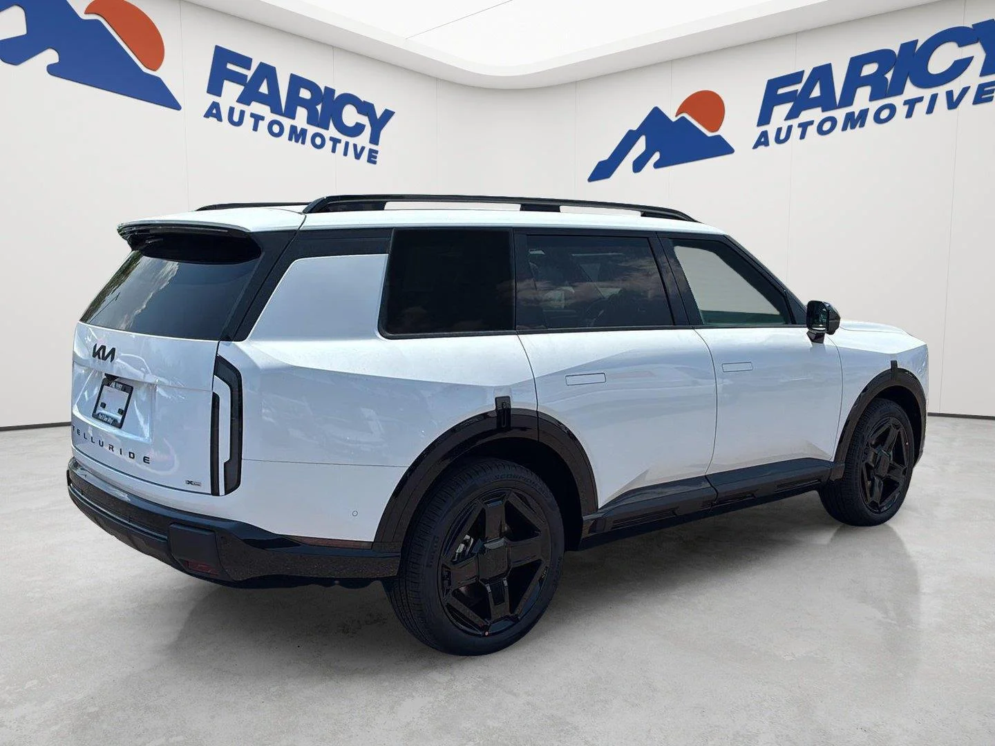 New 2027 Glacial White Pearl Kia X-Line SX image 4