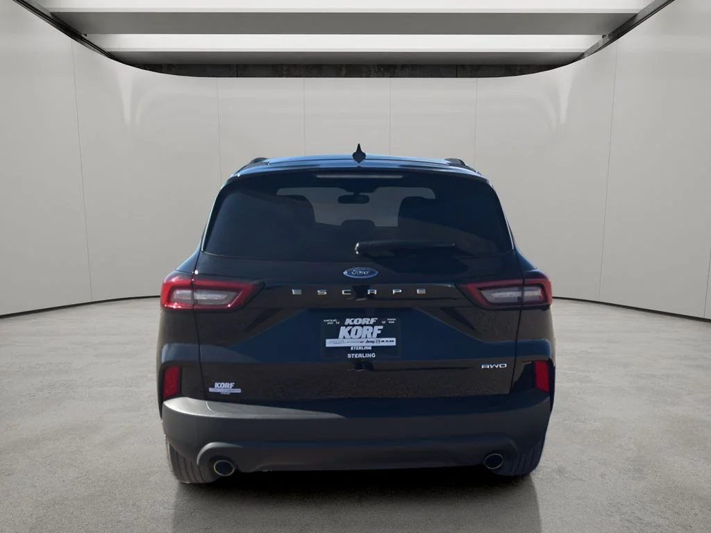 Used 2025 Agate Black Metallic Ford ST-Line image 4