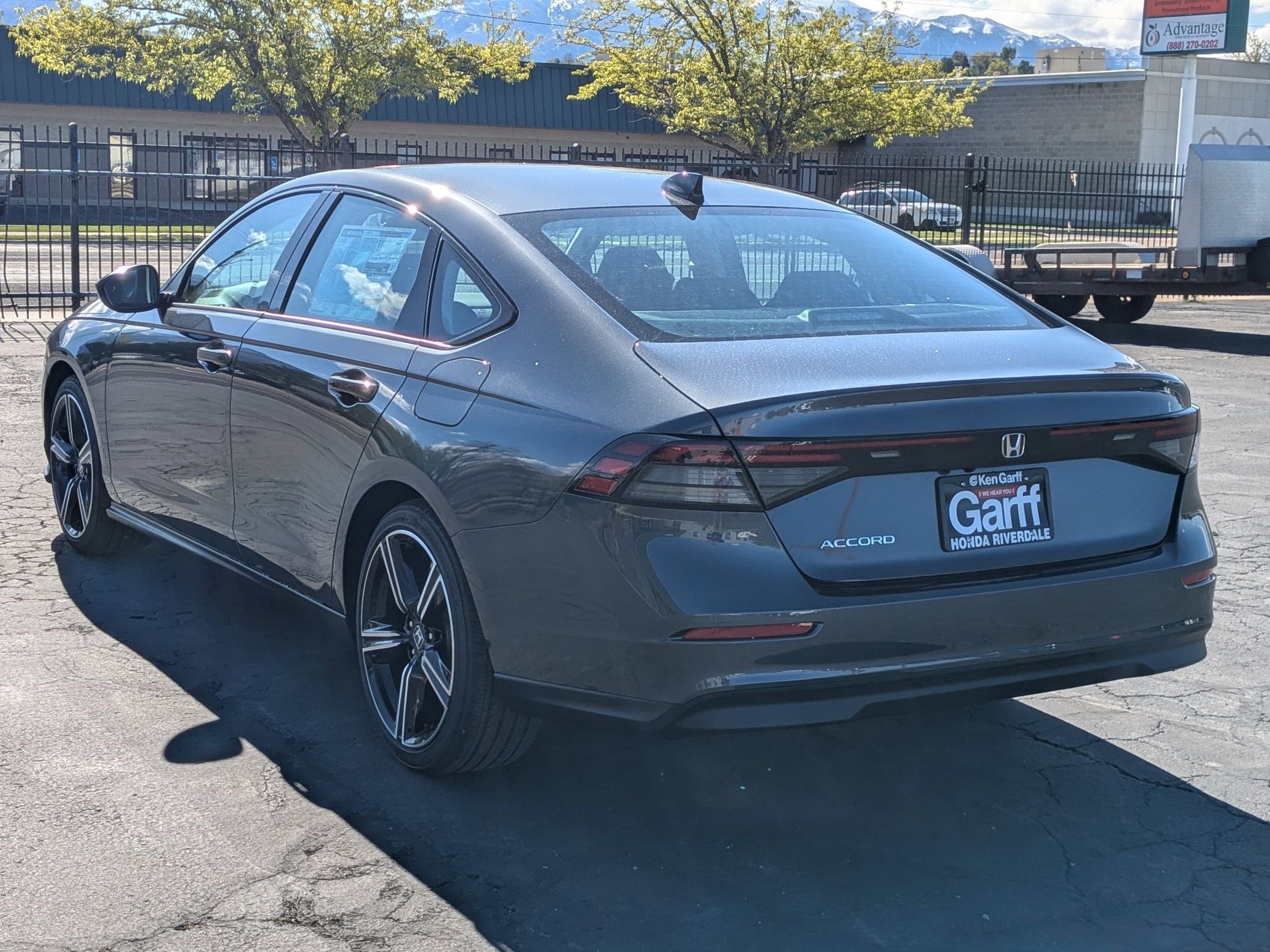 New 2026 Meteorite Gray Metallic Honda SE image 5