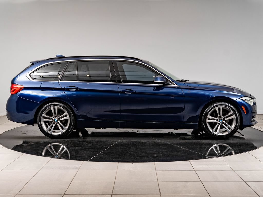 Used 2016 Mediterranean Blue Metallic BMW 328i xDrive image 11