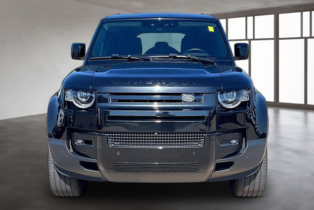 Used 2024 Black Land Rover S image 3