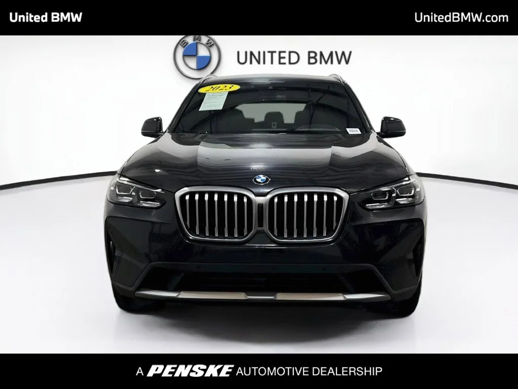 Used 2023 Dark Graphite BMW sDrive30i image 2