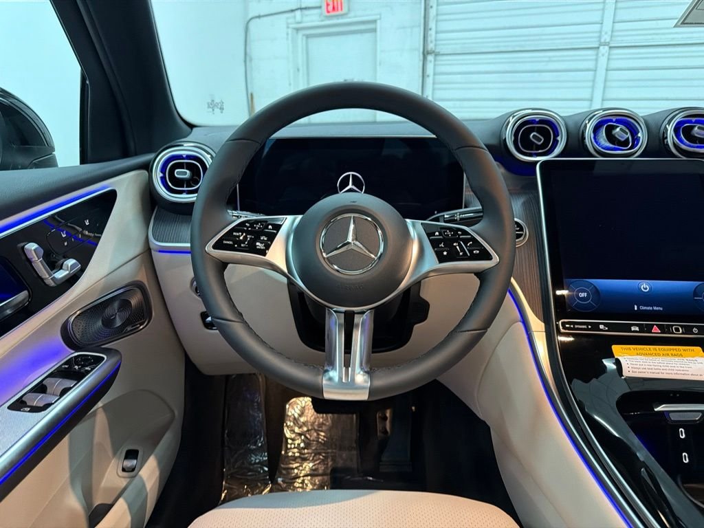New 2027 Black Mercedes-Benz GLC 300 image 22