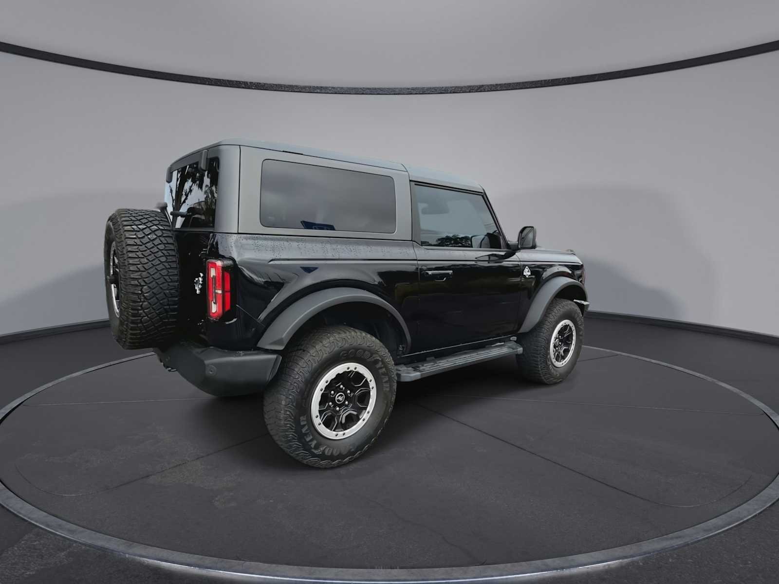 Used 2021 Shadow Black Ford Outer Banks image 8