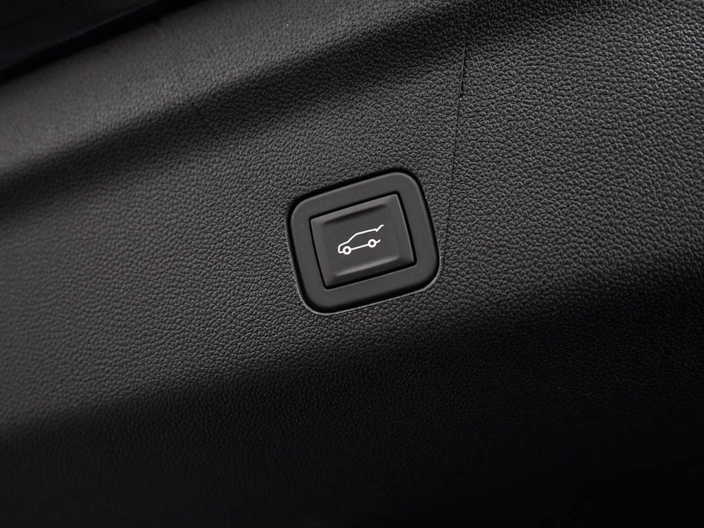 2026 Chevrolet Tahoe High Country - Photo 9
