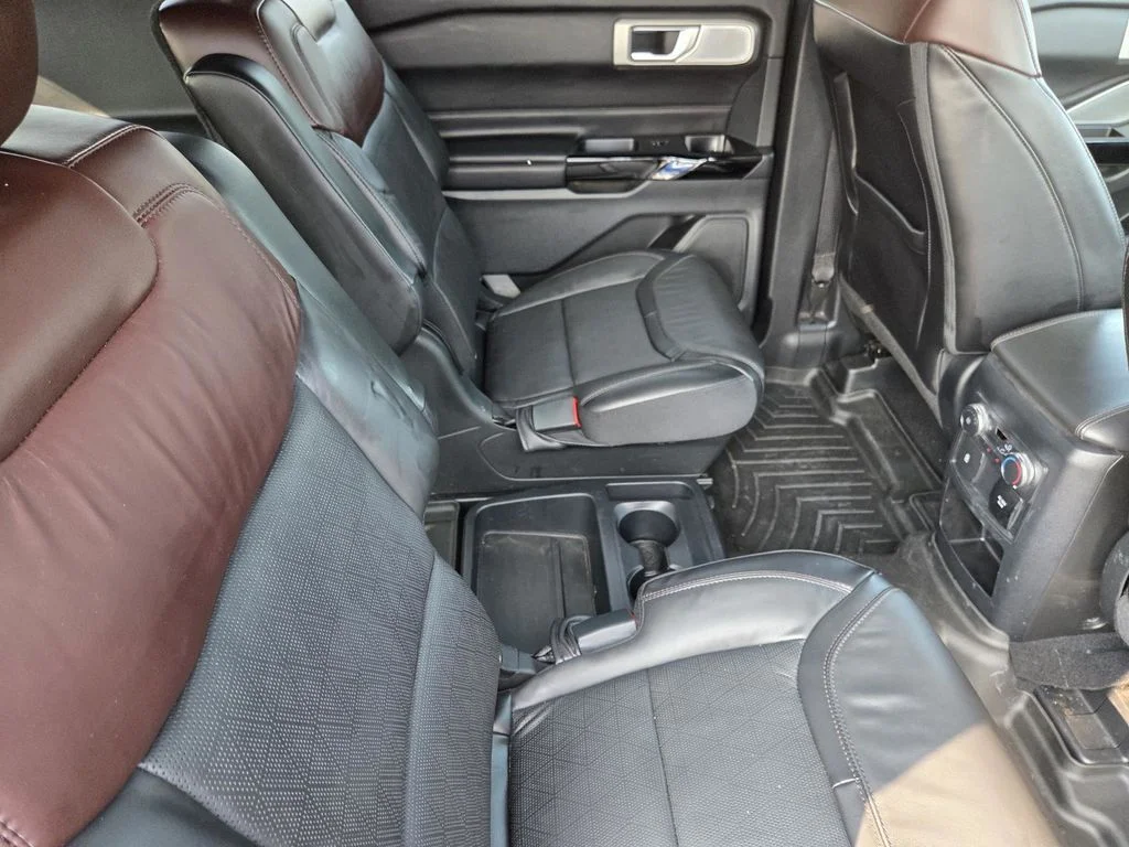 Used 2021 Gray Metallic Ford Platinum image 32
