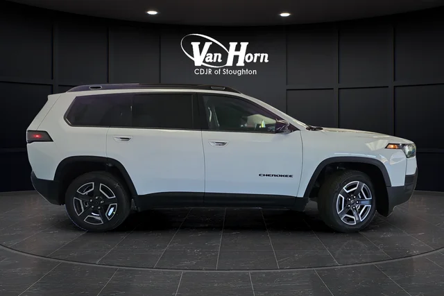 New 2026 Bright White Clear-Coat Exterior Paint Jeep Limited image 8