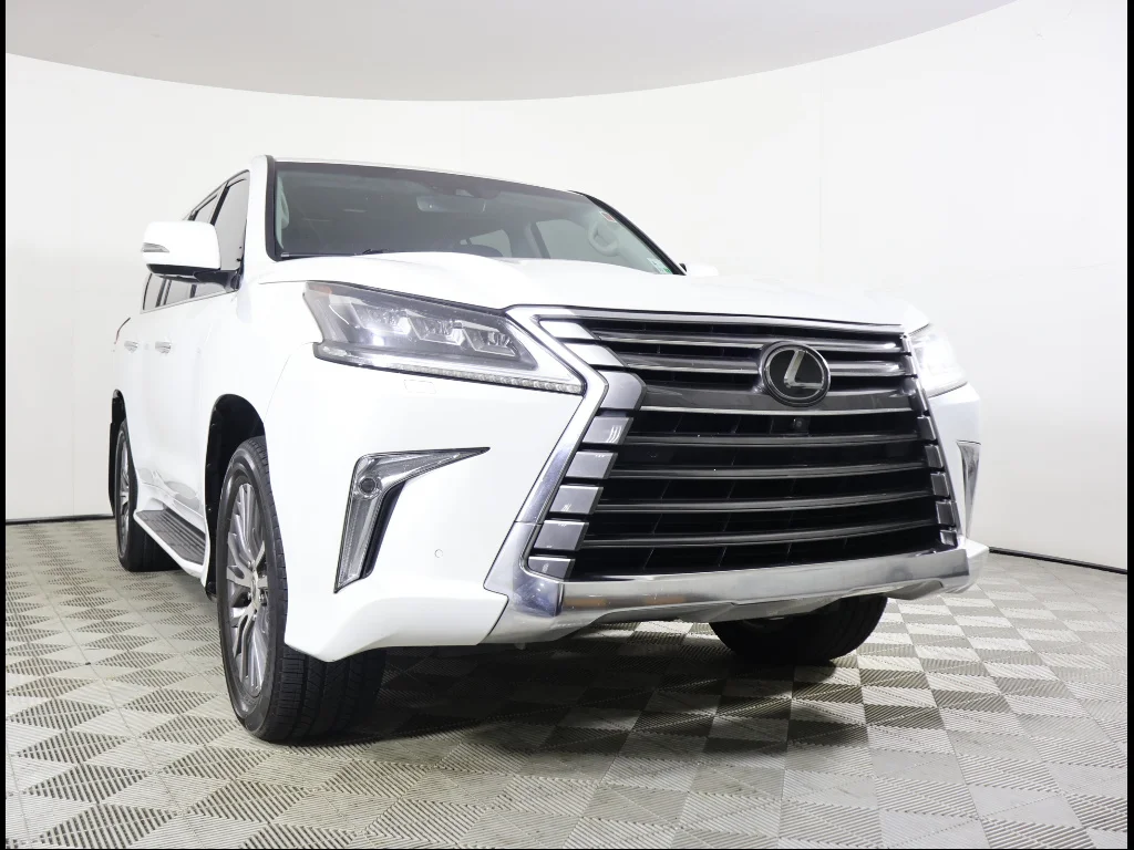 2018 Lexus LX 600 570 TWO-ROW's photo