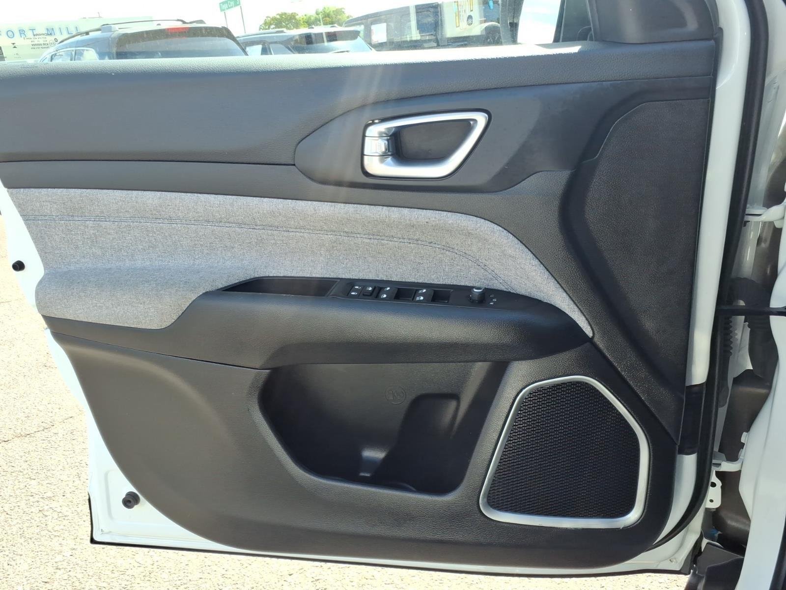 Used 2024 Bright White Clearcoat Jeep Latitude image 27