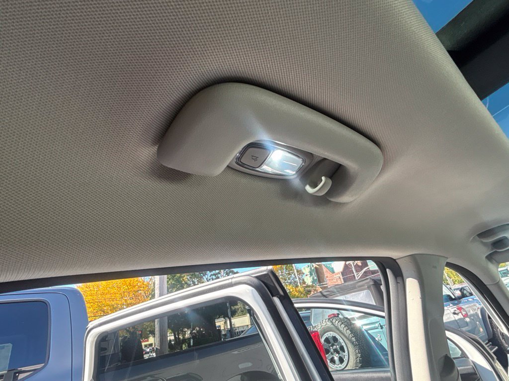 Used 2023 White Kia EX image 23