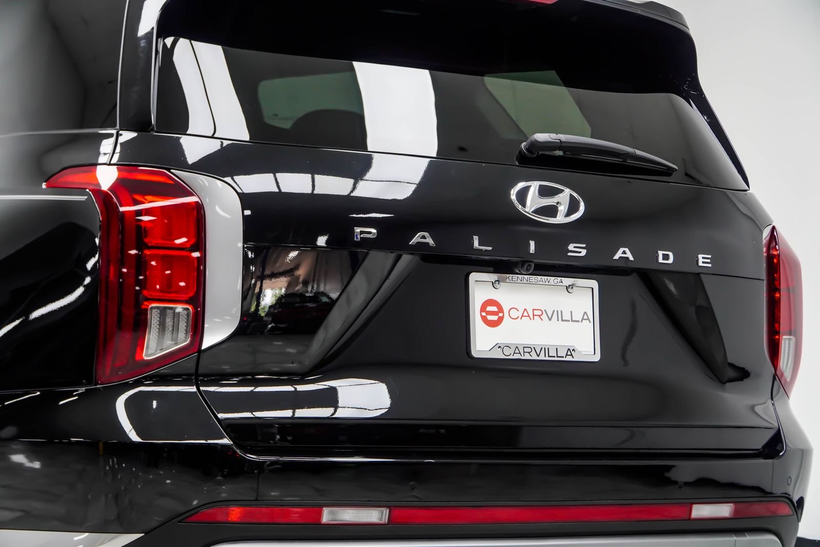 Used 2025 Black Hyundai SEL image 15