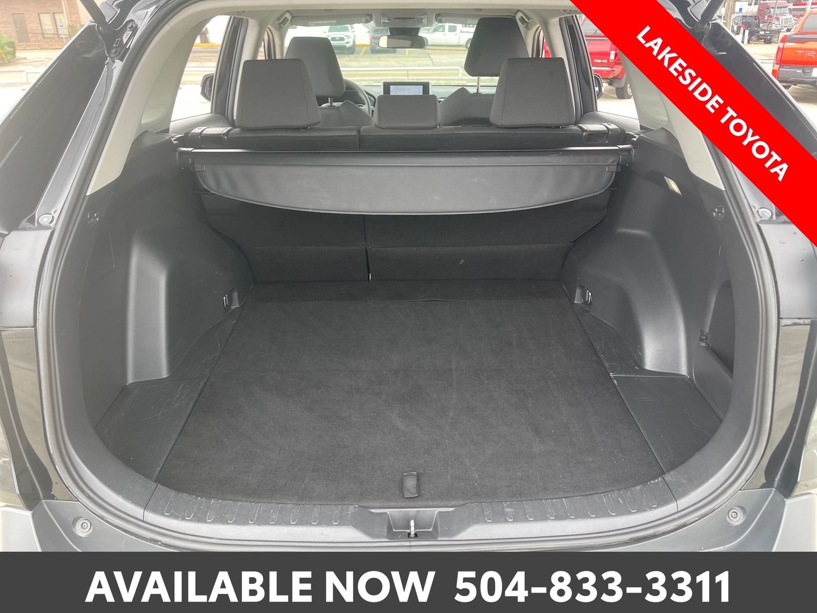 2024 Toyota RAV4 XLE - Photo 19