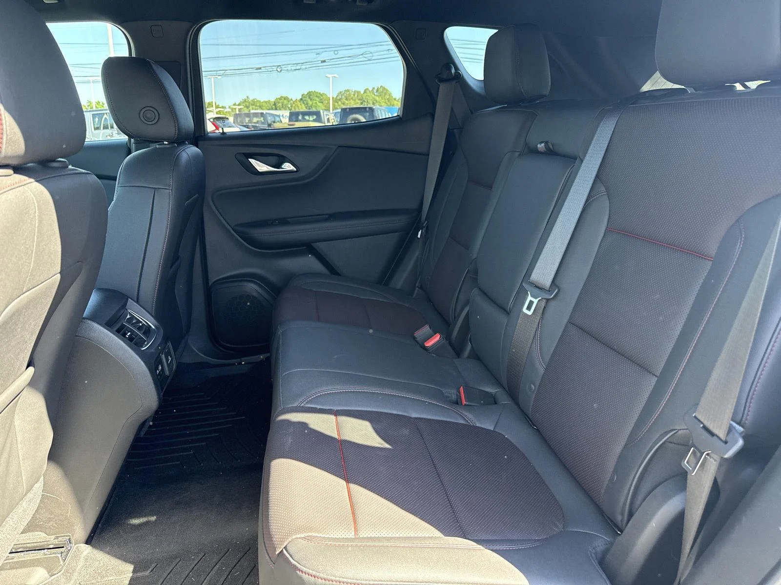 Used 2025 Iridescent Pearl Tricoat Chevrolet RS image 7