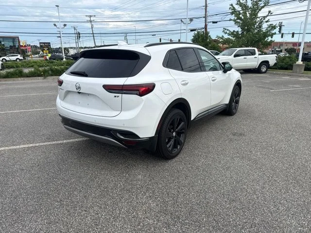 Used 2021 Summit White Buick Essence image 18