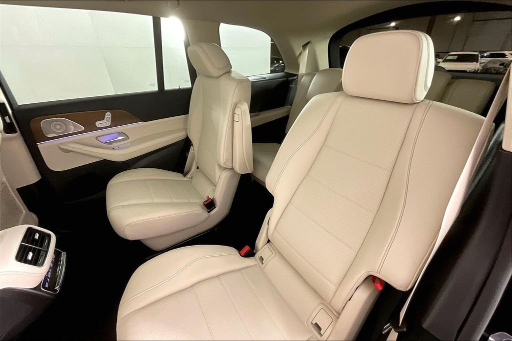Used 2026 Black Mercedes-Benz GLS 450 image 18