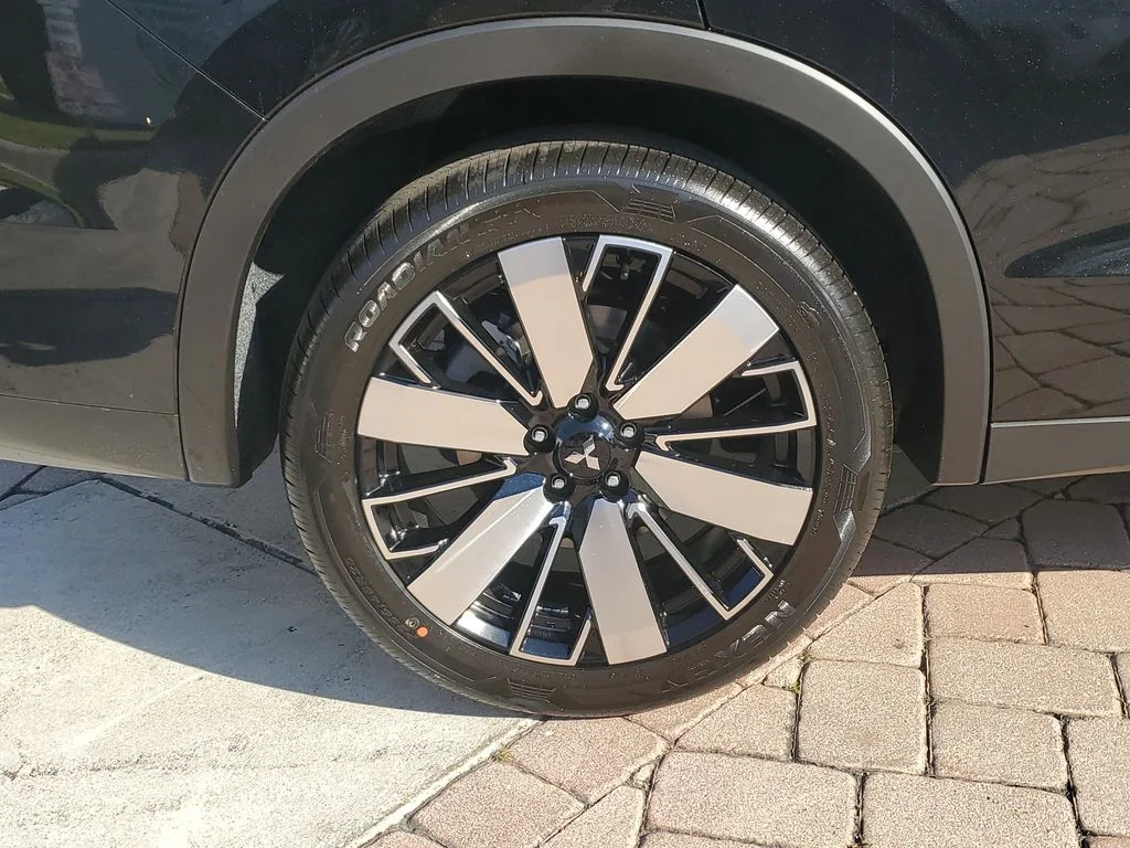 2026 Mitsubishi Outlander SE - Photo 7