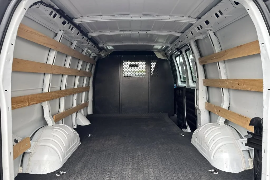 Used 2025 Summit White GMC Work Van image 15