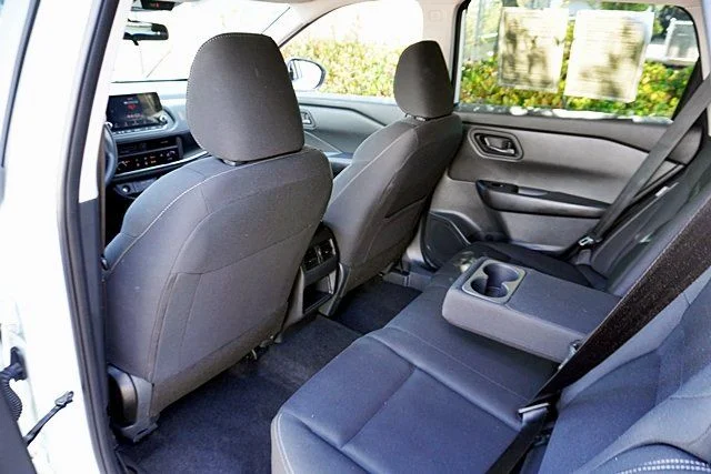 Used 2025 White Nissan S image 16