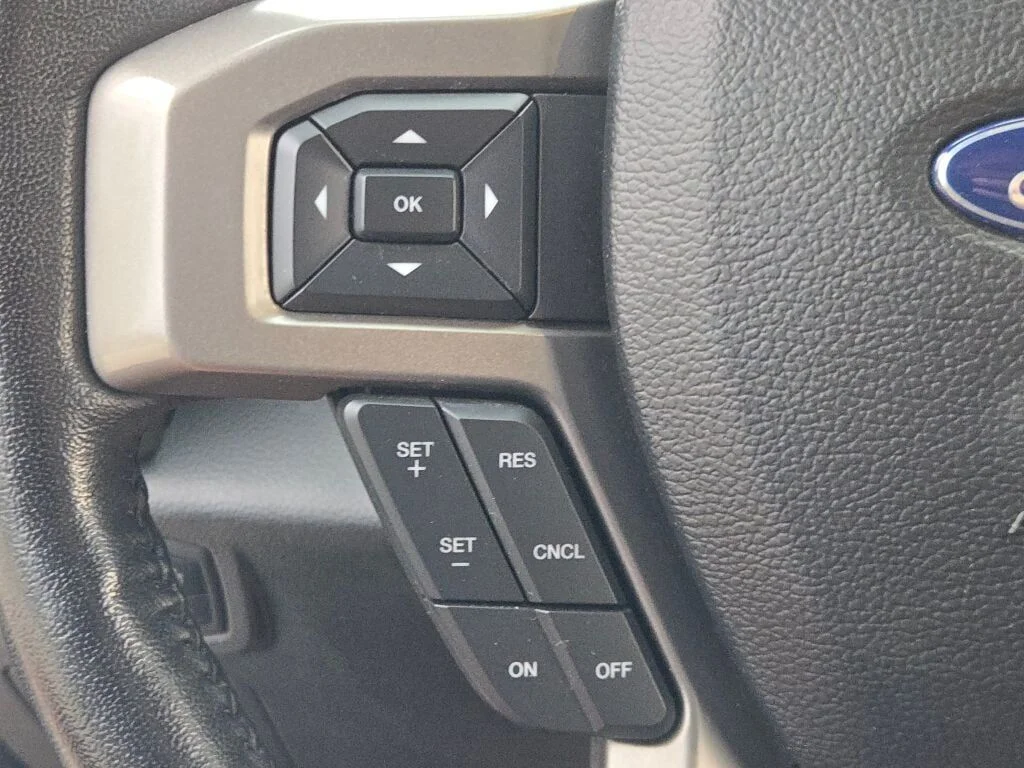 Used 2021 Black Ford XLT image 29