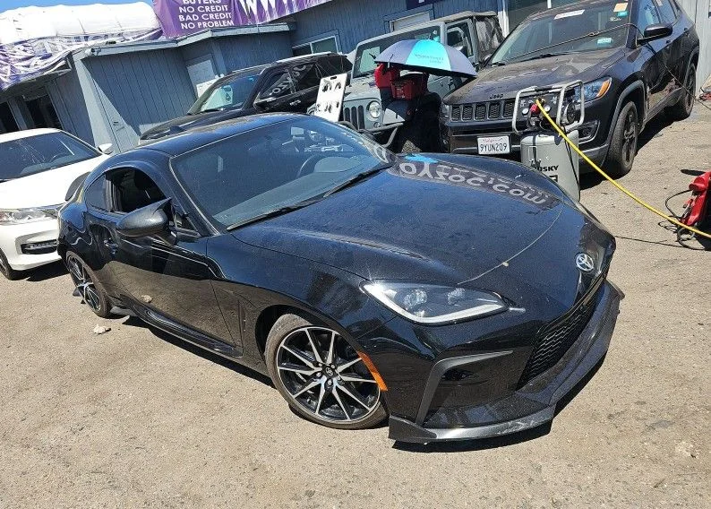 Used 2023  Toyota Base image 1
