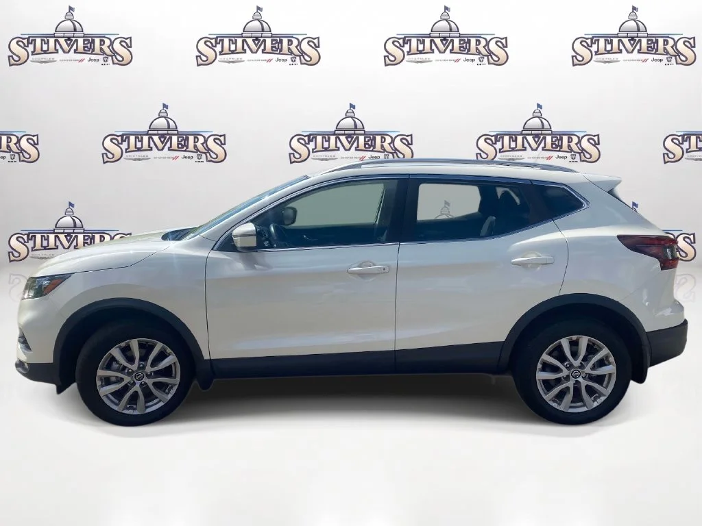 Certified Used 2022 White Nissan SV image 5
