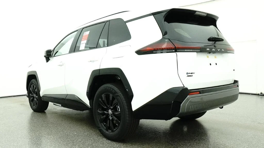New 2026 Ice Cap Toyota SE image 10