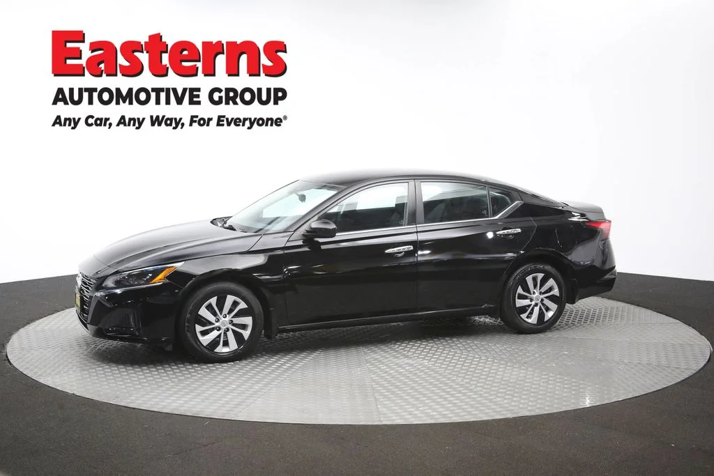 Used 2023 Black Nissan 2.5 S image 57