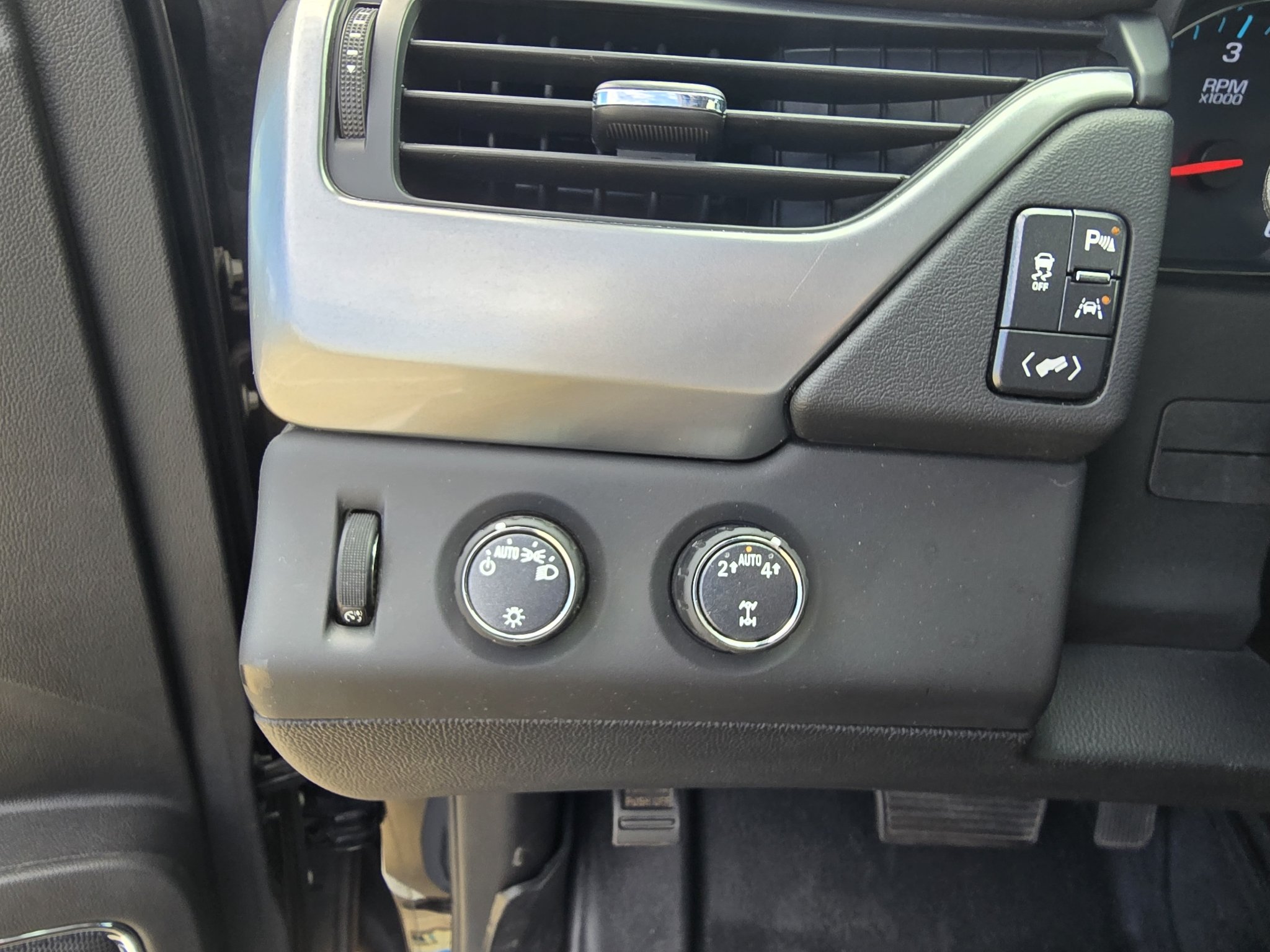 Used 2020 Black Chevrolet LT image 18