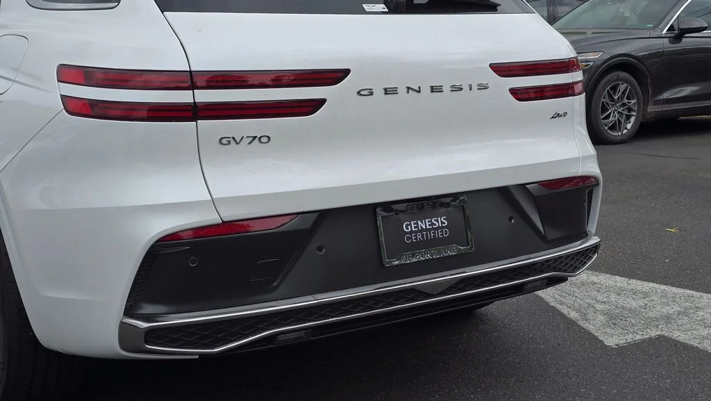 Used 2026 Uyuni White Genesis 2.5T Select image 13