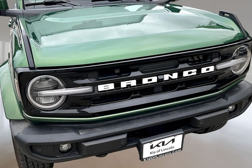 Used 2025 Green Metallic Ford Outer Banks image 31