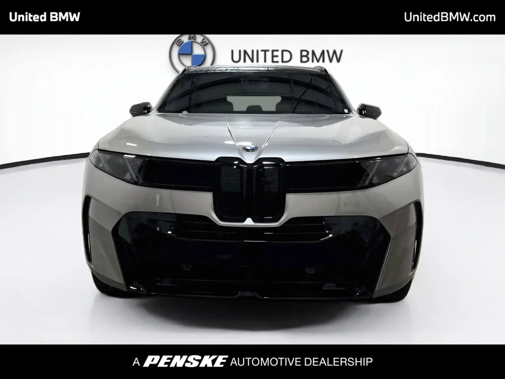 New 2027 Space Silver Metallic BMW  image 2