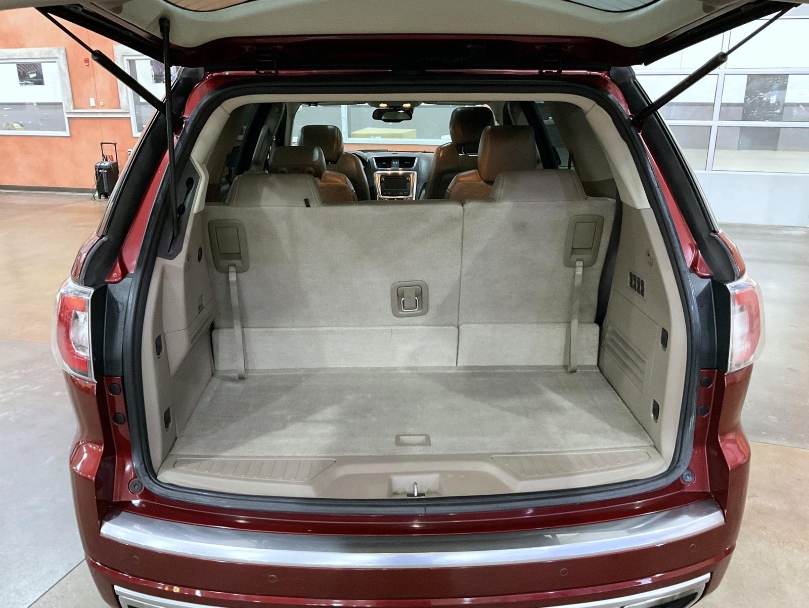 Used 2015 Red GMC Denali image 22