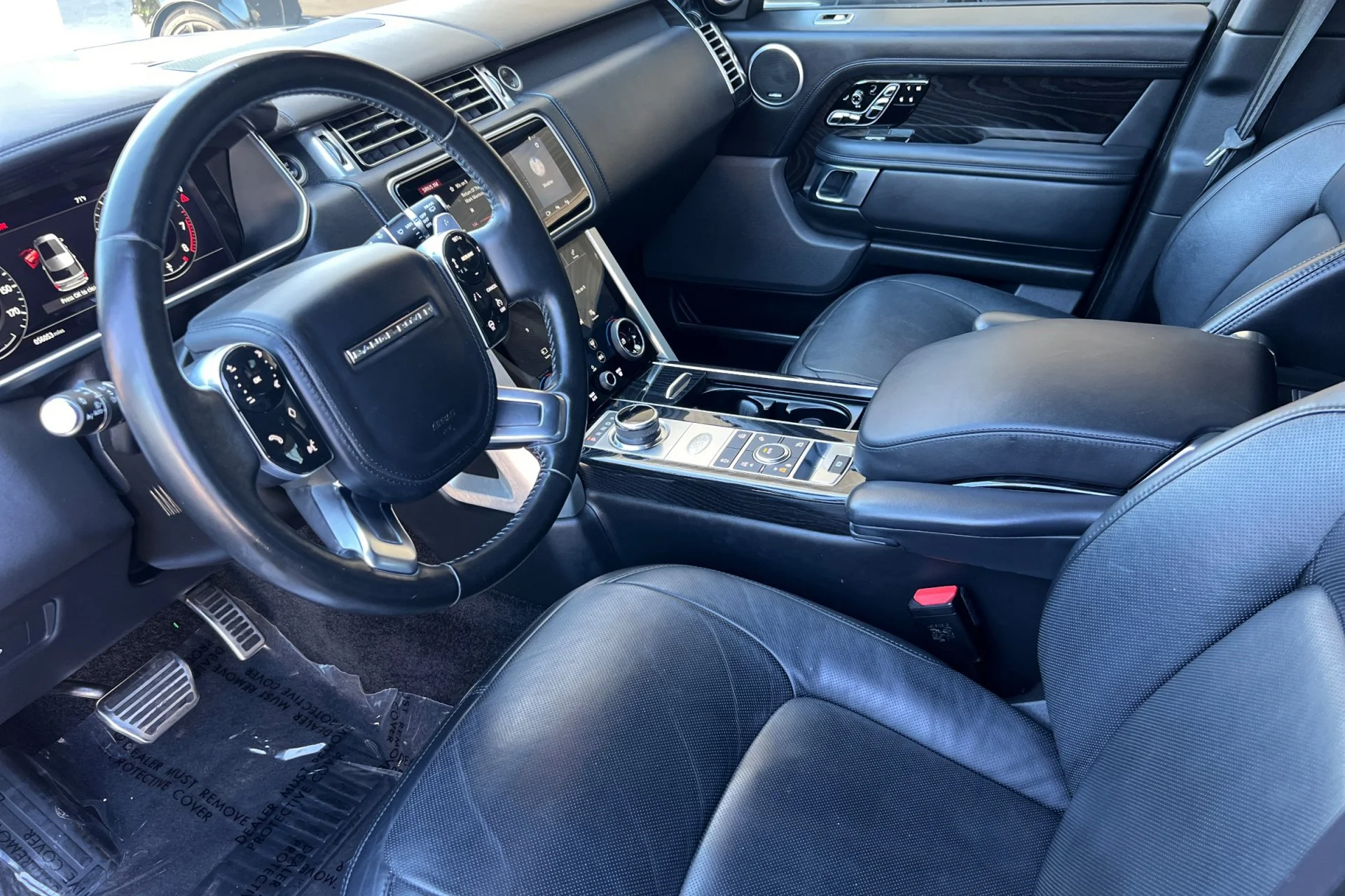 Used 2022 Black Land Rover Autobiography image 13