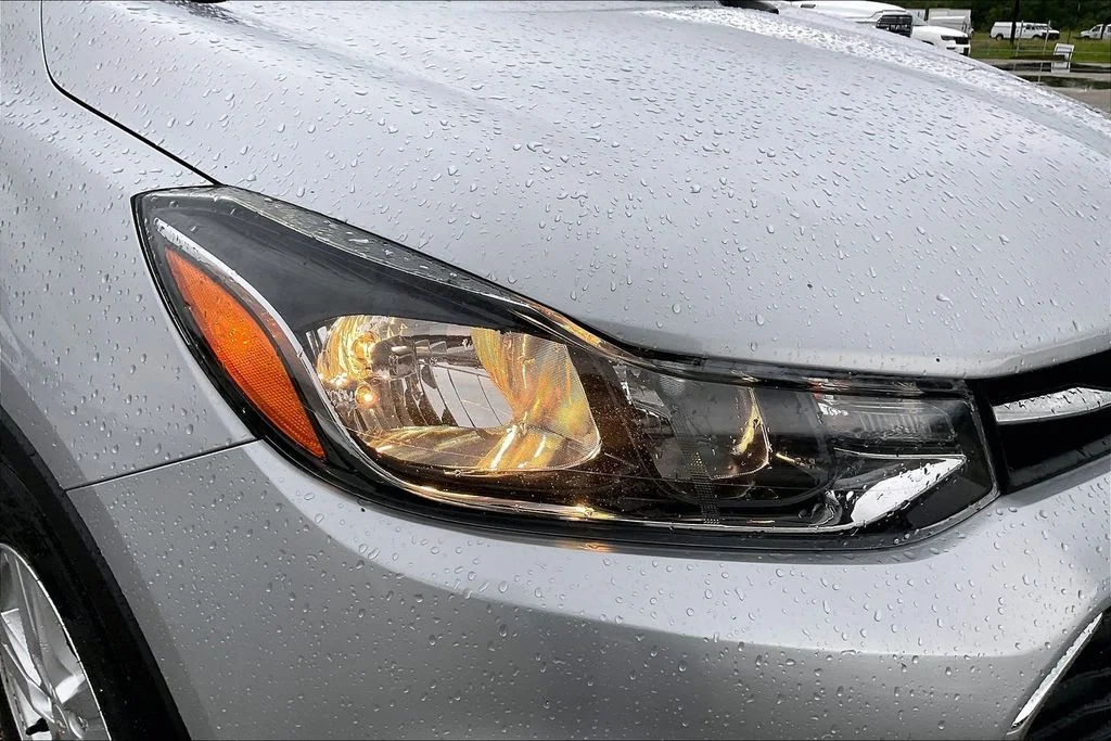 Used 2022 Silver Chevrolet LS image 33