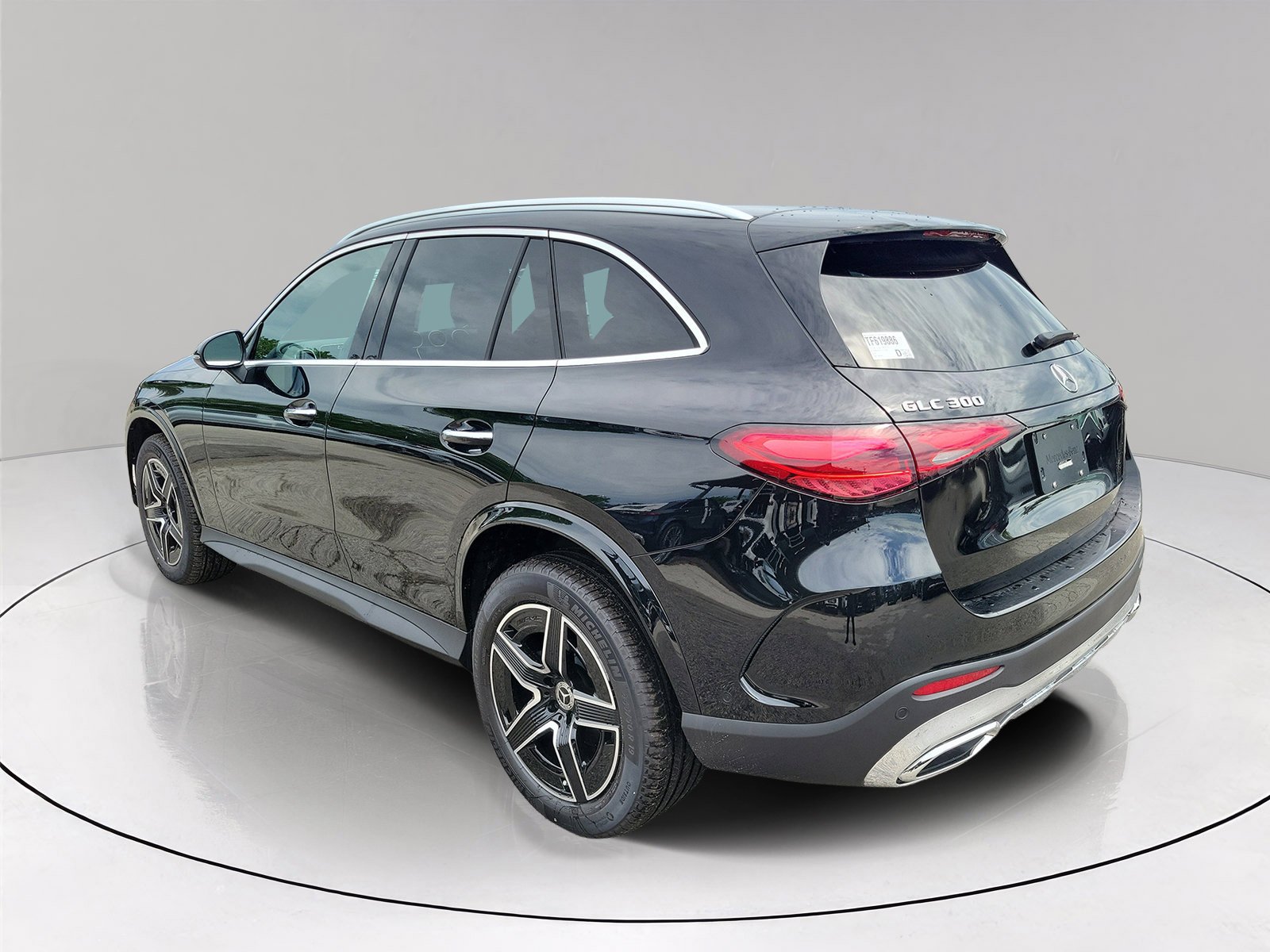New 2026 Black Mercedes-Benz GLC 300 image 4
