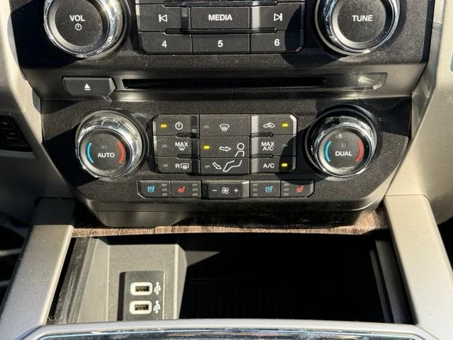 Used 2017 Magnetic Metallic Ford Lariat image 28