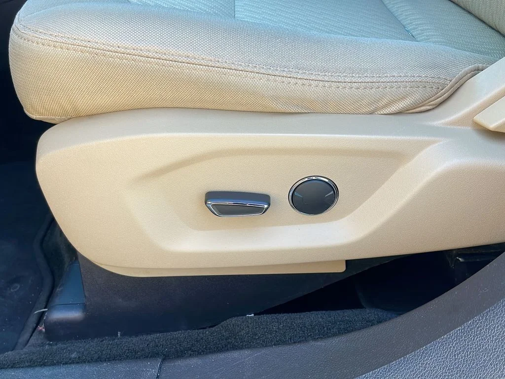 Used 2016 Black Ford Base image 18